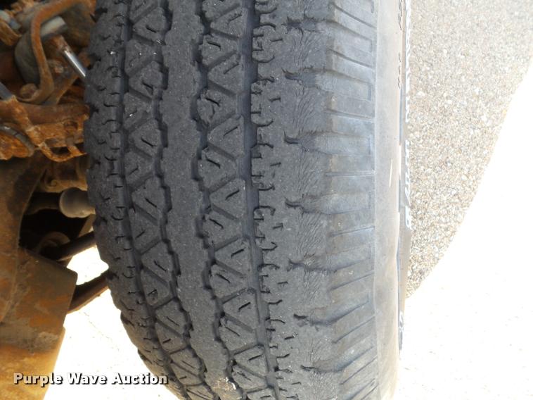 image for item J4751 1999 Dodge Dakota SLT Club Cab pickup truck