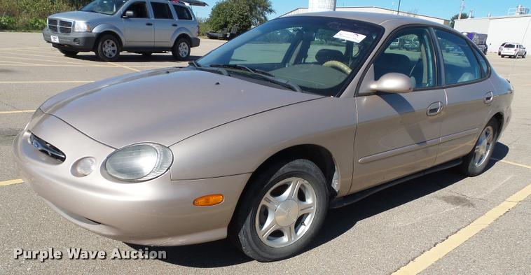 image for item J4755 1999 Ford Taurus SE