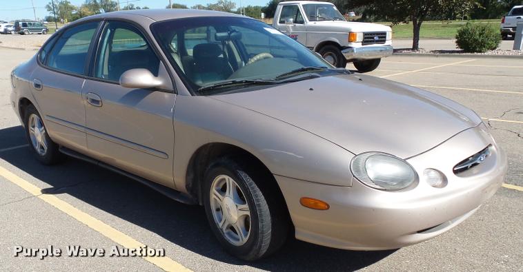 image for item J4755 1999 Ford Taurus SE