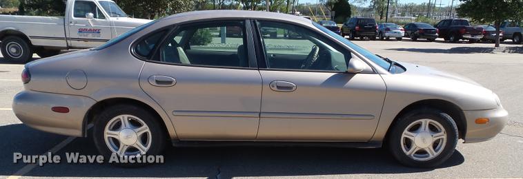 image for item J4755 1999 Ford Taurus SE