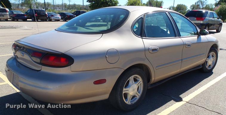 image for item J4755 1999 Ford Taurus SE