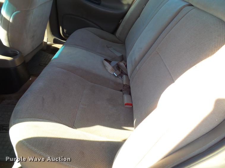 image for item J4755 1999 Ford Taurus SE