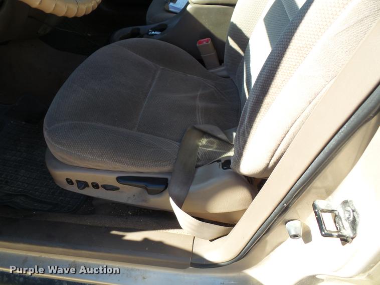 image for item J4755 1999 Ford Taurus SE