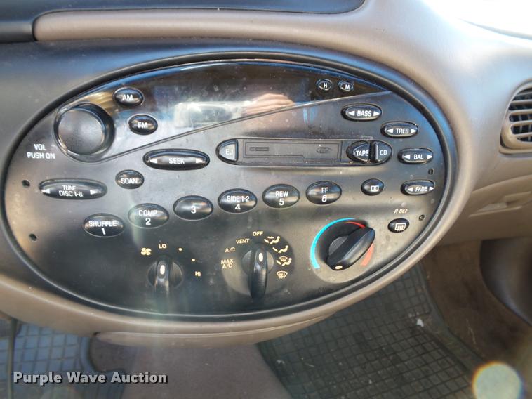 image for item J4755 1999 Ford Taurus SE