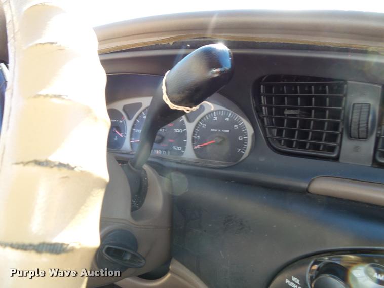 image for item J4755 1999 Ford Taurus SE