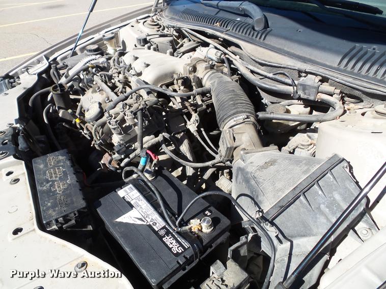 image for item J4755 1999 Ford Taurus SE