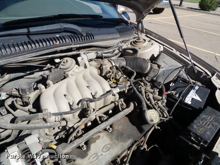 image for item J4755 1999 Ford Taurus SE