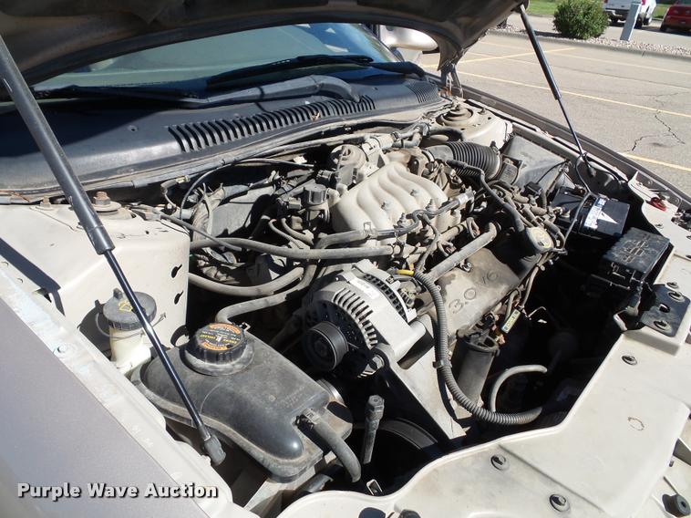 image for item J4755 1999 Ford Taurus SE