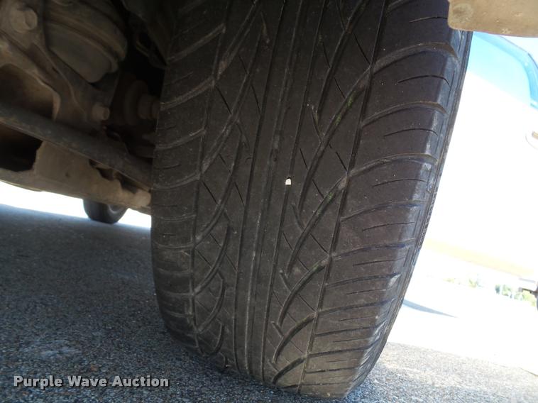 image for item J4755 1999 Ford Taurus SE