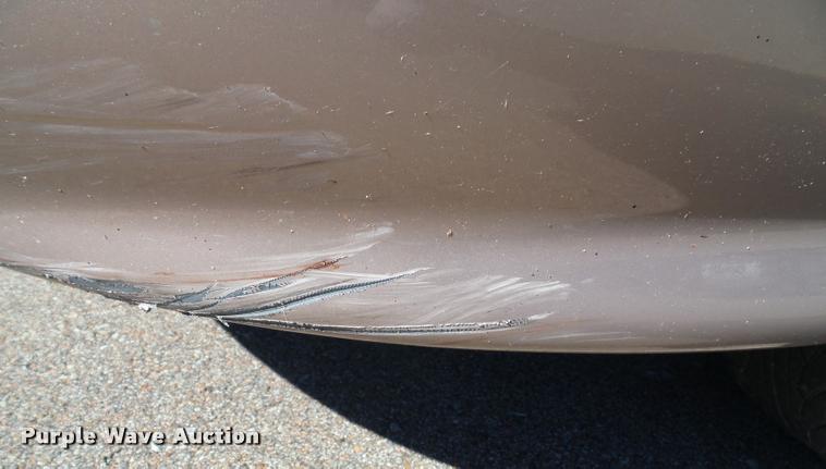 image for item J4755 1999 Ford Taurus SE