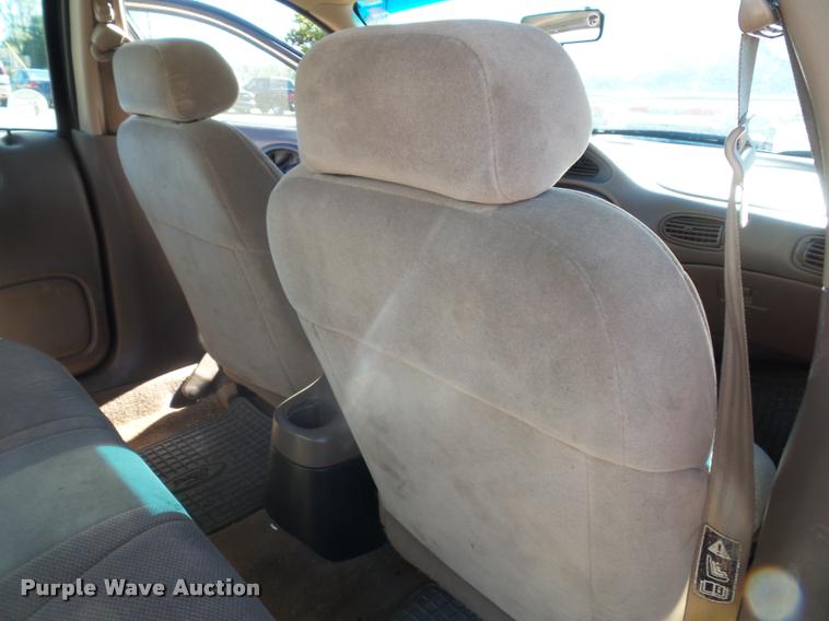 image for item J4755 1999 Ford Taurus SE
