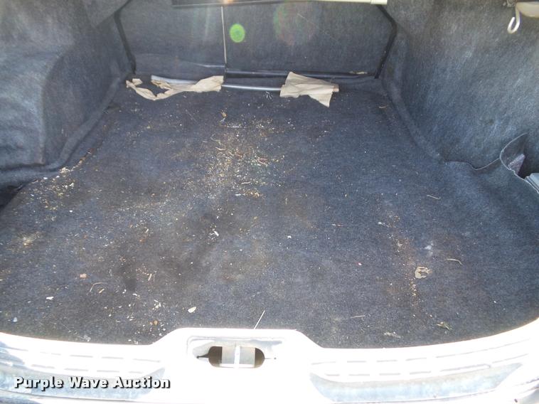 image for item J4755 1999 Ford Taurus SE