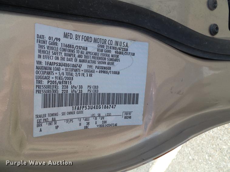 image for item J4755 1999 Ford Taurus SE