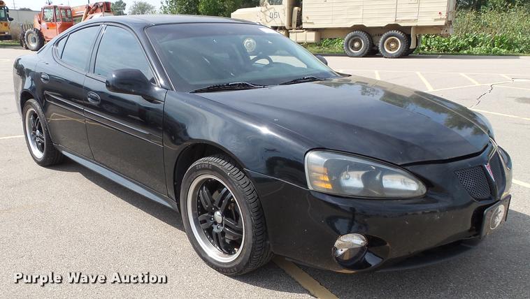 image for item J4760 2004 Pontiac Grand Prix GT
