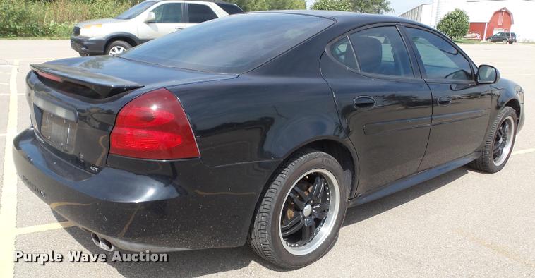 image for item J4760 2004 Pontiac Grand Prix GT