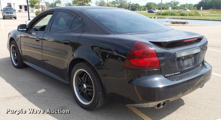 image for item J4760 2004 Pontiac Grand Prix GT