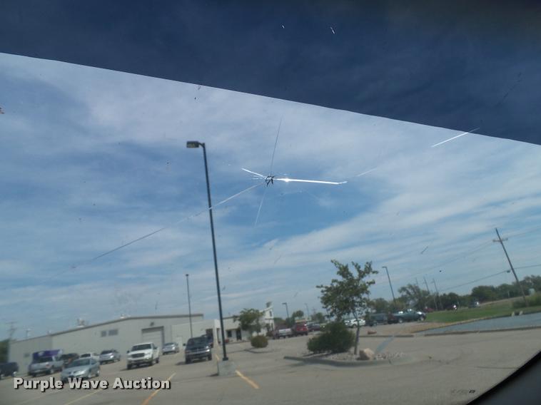 image for item J4760 2004 Pontiac Grand Prix GT