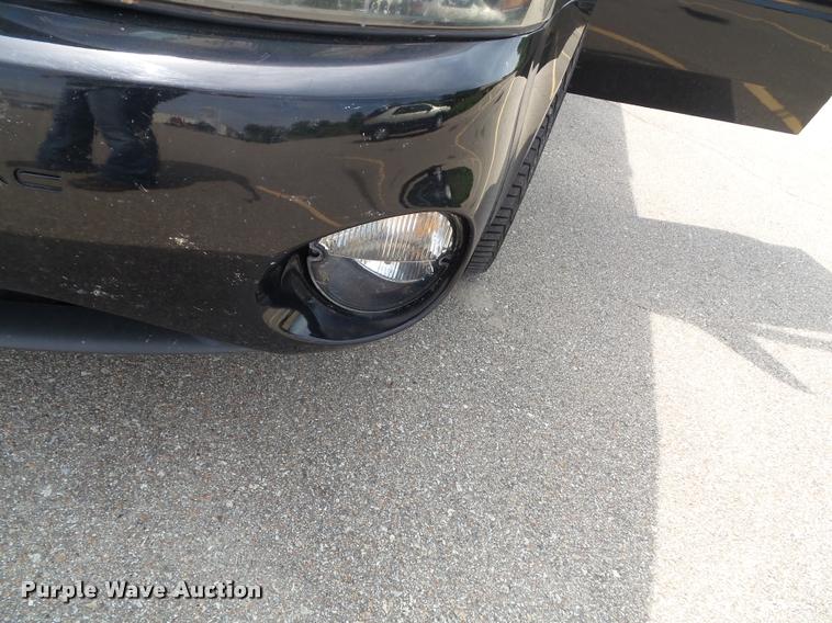 image for item J4760 2004 Pontiac Grand Prix GT