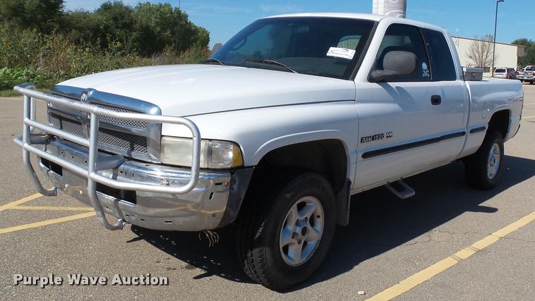 image for item J4766 1999 Dodge Ram 1500 Laramie SLT Quad Cab pickup truck