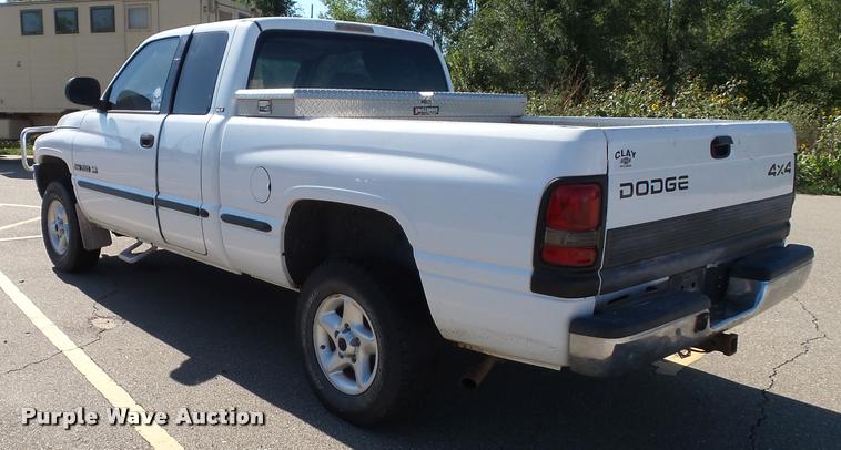 image for item J4766 1999 Dodge Ram 1500 Laramie SLT Quad Cab pickup truck
