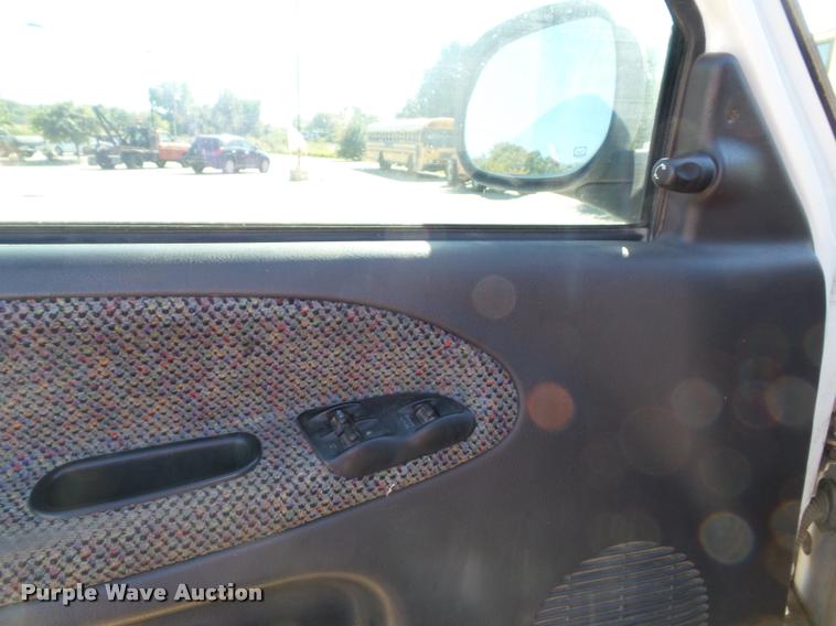 image for item J4766 1999 Dodge Ram 1500 Laramie SLT Quad Cab pickup truck