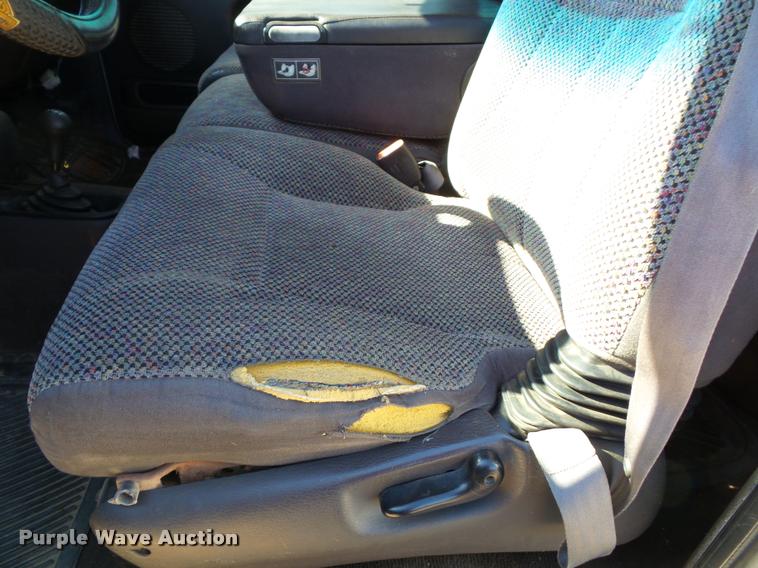 image for item J4766 1999 Dodge Ram 1500 Laramie SLT Quad Cab pickup truck