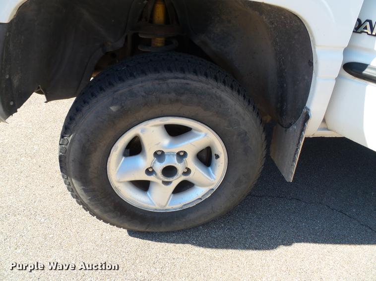 image for item J4766 1999 Dodge Ram 1500 Laramie SLT Quad Cab pickup truck