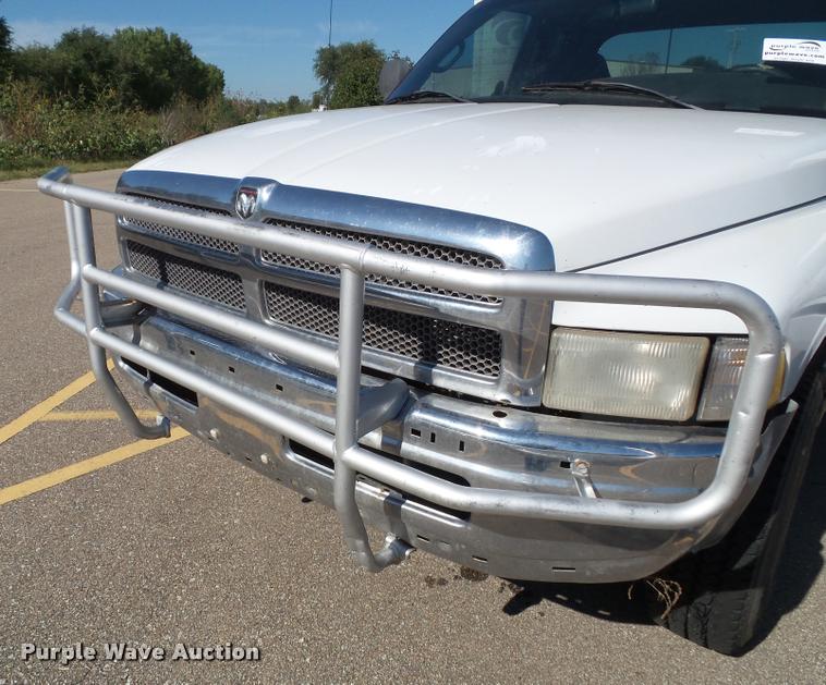 image for item J4766 1999 Dodge Ram 1500 Laramie SLT Quad Cab pickup truck
