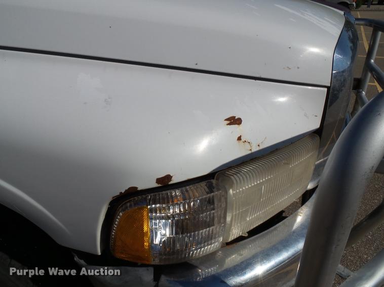 image for item J4766 1999 Dodge Ram 1500 Laramie SLT Quad Cab pickup truck