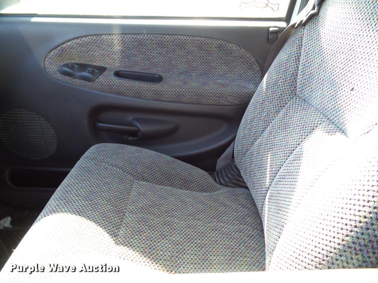 image for item J4766 1999 Dodge Ram 1500 Laramie SLT Quad Cab pickup truck