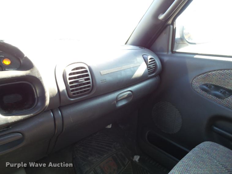 image for item J4766 1999 Dodge Ram 1500 Laramie SLT Quad Cab pickup truck