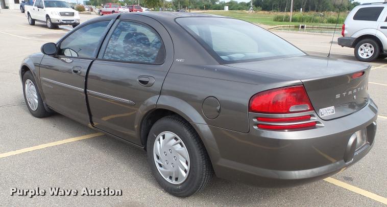 image for item J4773 2001 Dodge Stratus SE