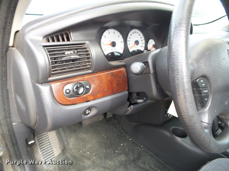 image for item J4773 2001 Dodge Stratus SE