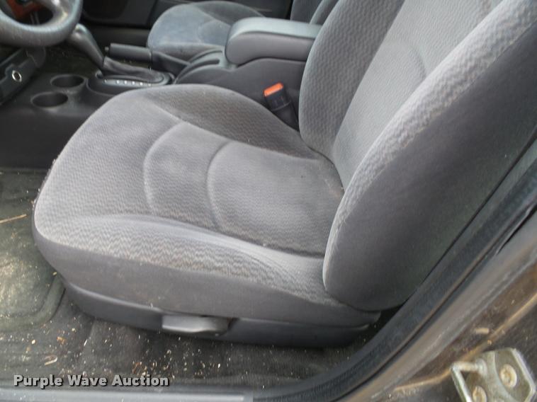 image for item J4773 2001 Dodge Stratus SE