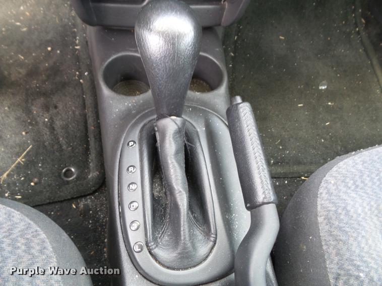 image for item J4773 2001 Dodge Stratus SE