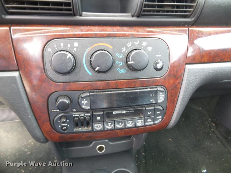 image for item J4773 2001 Dodge Stratus SE