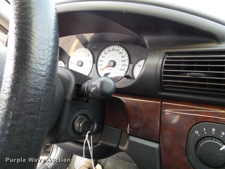 image for item J4773 2001 Dodge Stratus SE