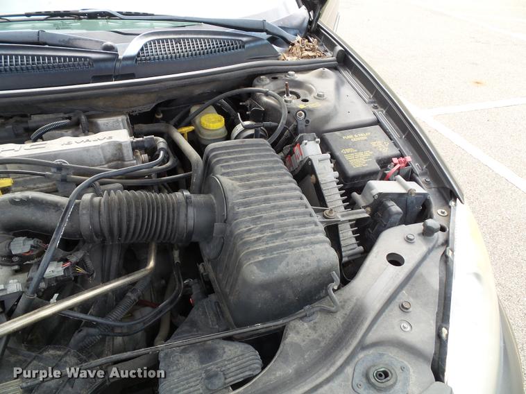 image for item J4773 2001 Dodge Stratus SE