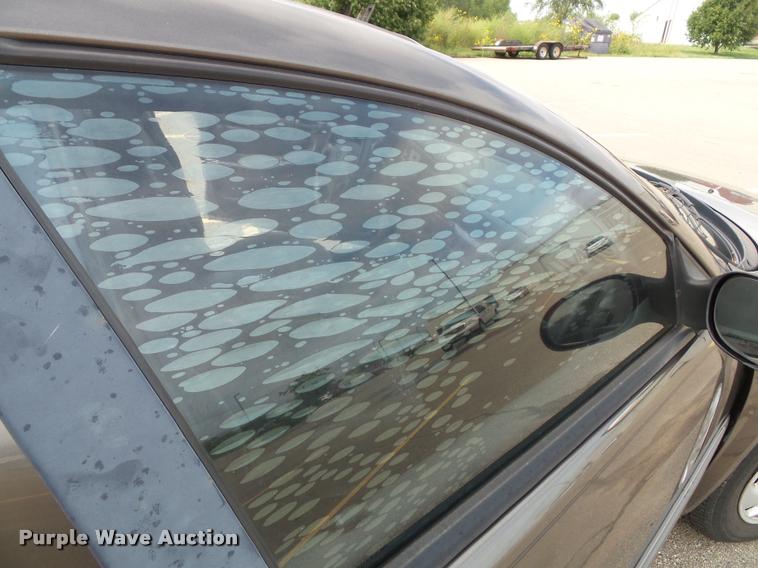 image for item J4773 2001 Dodge Stratus SE