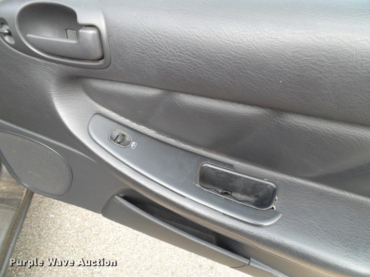 image for item J4773 2001 Dodge Stratus SE