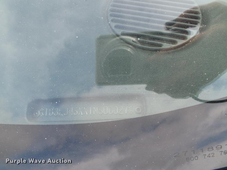 image for item J4773 2001 Dodge Stratus SE