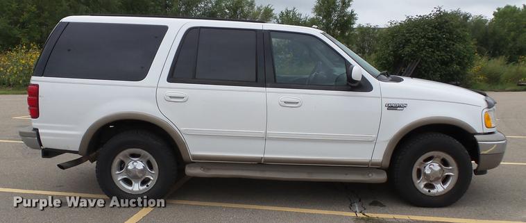 image for item J4788 2001 Ford Expedition Eddie Bauer SUV