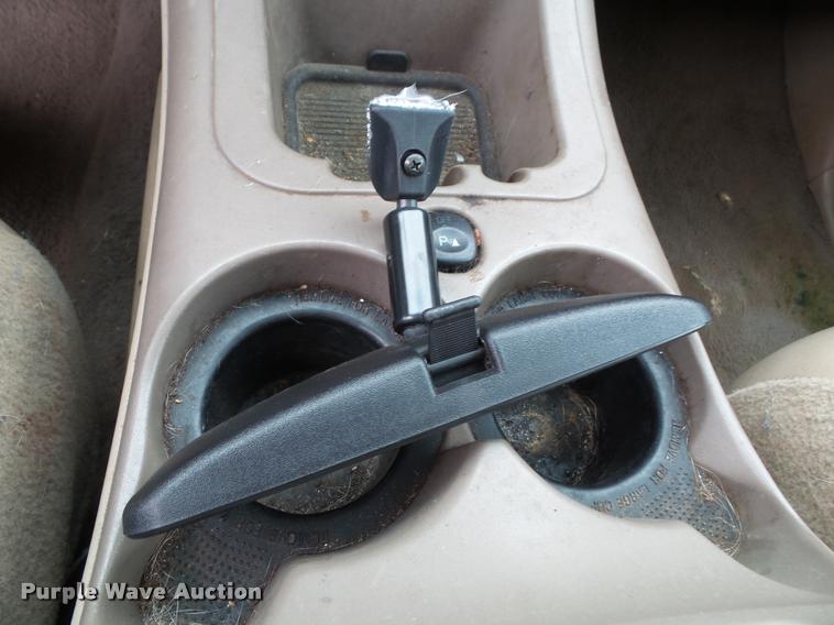 image for item J4788 2001 Ford Expedition Eddie Bauer SUV