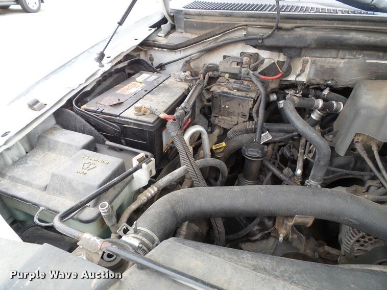 image for item J4788 2001 Ford Expedition Eddie Bauer SUV