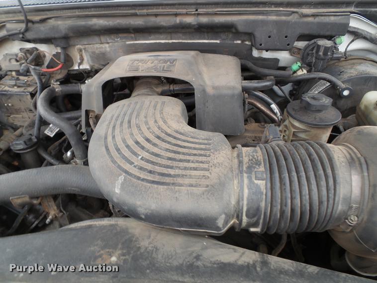 image for item J4788 2001 Ford Expedition Eddie Bauer SUV