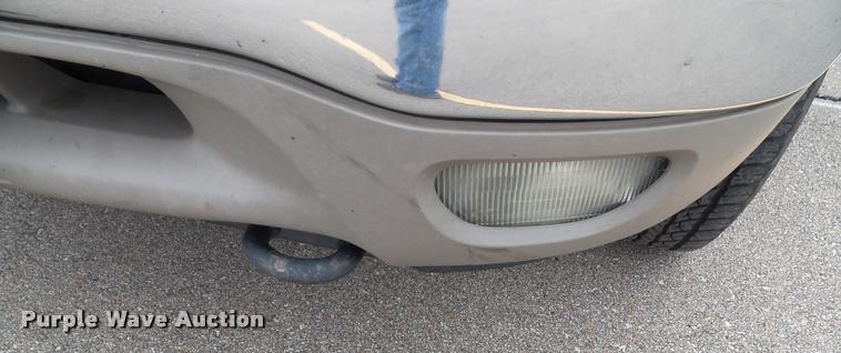 image for item J4788 2001 Ford Expedition Eddie Bauer SUV