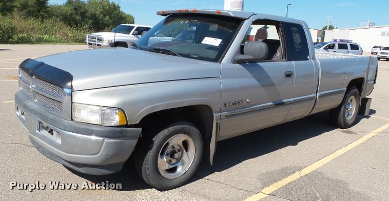 image for item J4793 1998 Dodge Ram 1500 Laramie SLT Quad Cab pickup truck