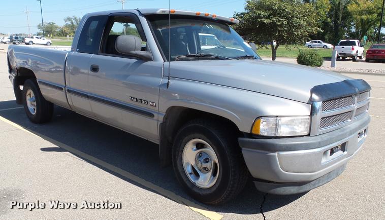 image for item J4793 1998 Dodge Ram 1500 Laramie SLT Quad Cab pickup truck