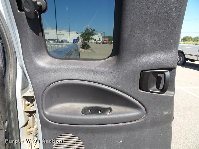 image for item J4793 1998 Dodge Ram 1500 Laramie SLT Quad Cab pickup truck