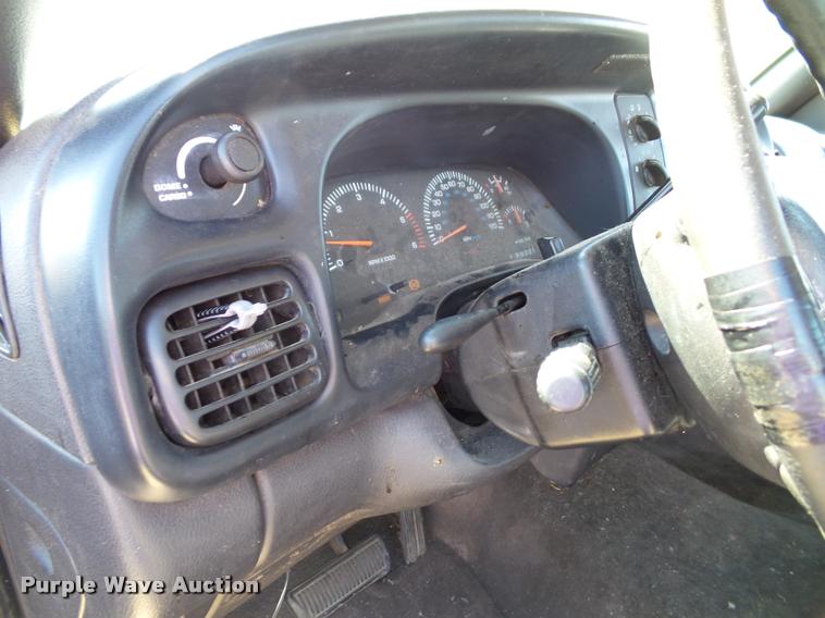 image for item J4793 1998 Dodge Ram 1500 Laramie SLT Quad Cab pickup truck